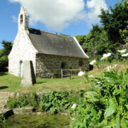 La chapelle de Prad Paol et le lavoir